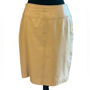 Finity Studio Vintage Leather Pencil skirt. Size 6. Cream.Classic, 90’s